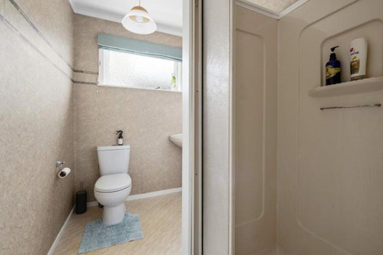Photo of property in 7 Kowhai Avenue, Ebdentown, Upper Hutt, 5018