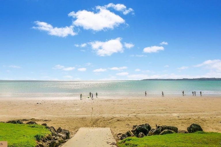 Photo of property in 5 Koawa Road, Wainui, 0992