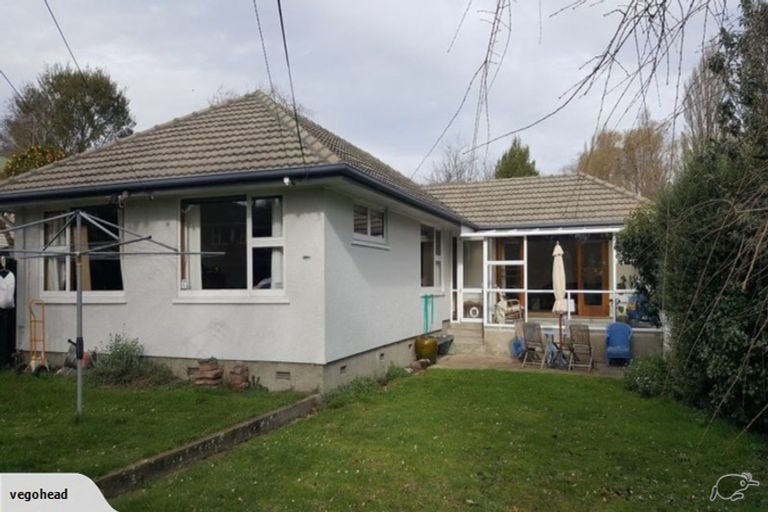 Photo of property in 2 Burnbrae Street, Saint Martins, Christchurch, 8022