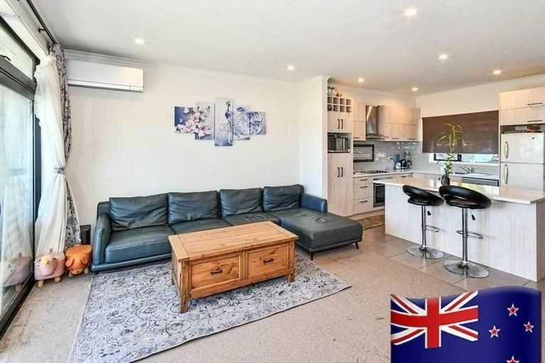 Photo of property in 4 Fermi Lane, Papakura, 2110