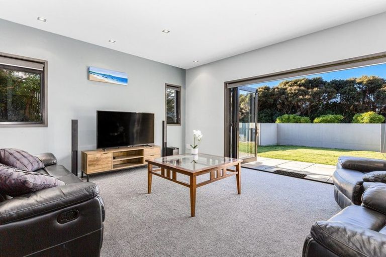 Photo of property in 3 Young Nicks Lane, Whitby, Porirua, 5024