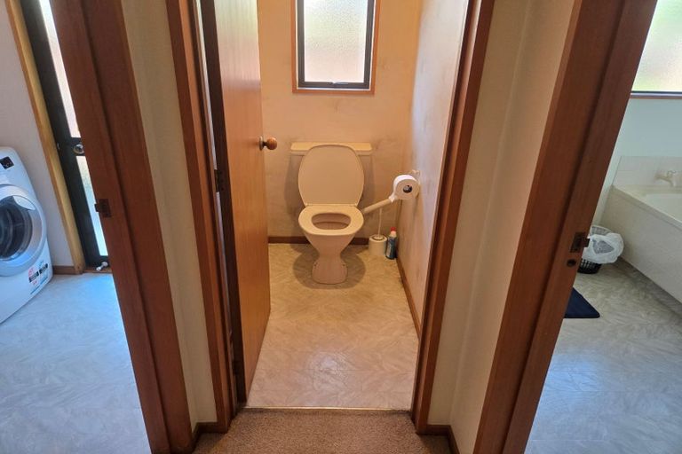 Photo of property in 4 Amdale Avenue, Broomfield, Christchurch, 8042