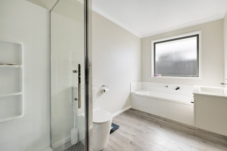 Photo of property in 3 Tractor Way, Papamoa, 3118