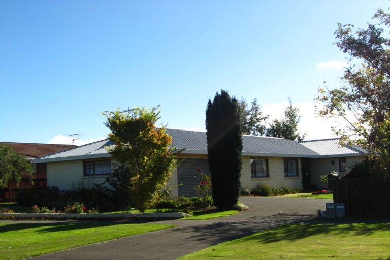 Photo of property in 143 Hagart-alexander Drive, Mosgiel, 9024