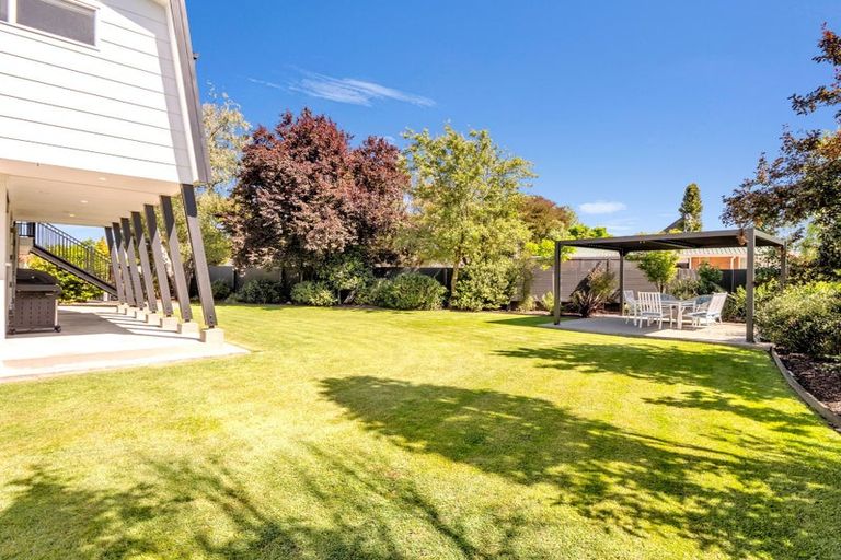Photo of property in 12 Banks Place, Rangiora, 7400