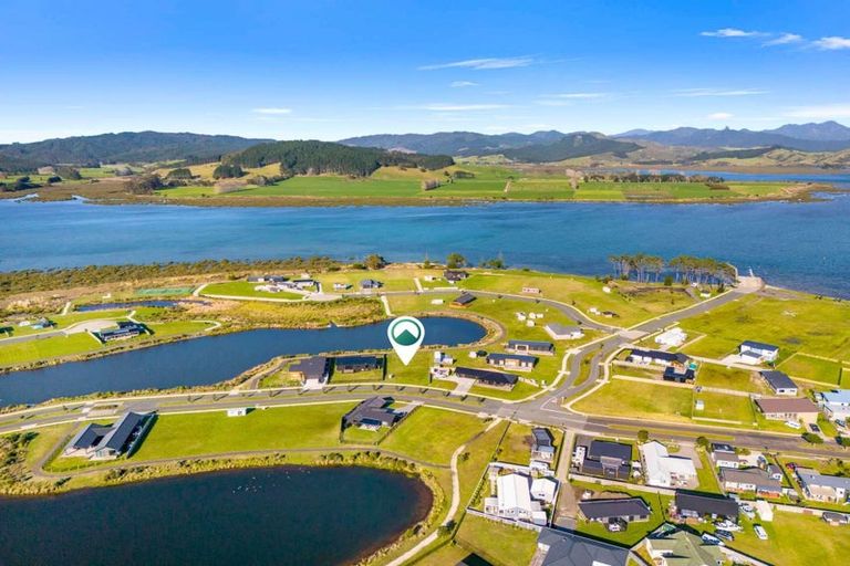 Photo of property in 202 Harbour Drive, Matarangi, Whitianga, 3592