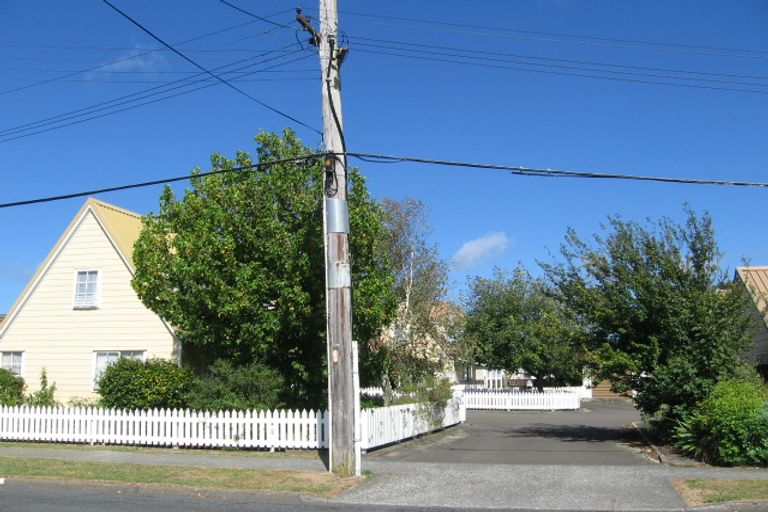 Photo of property in 2h Mchardie Street, Trentham, Upper Hutt, 5018