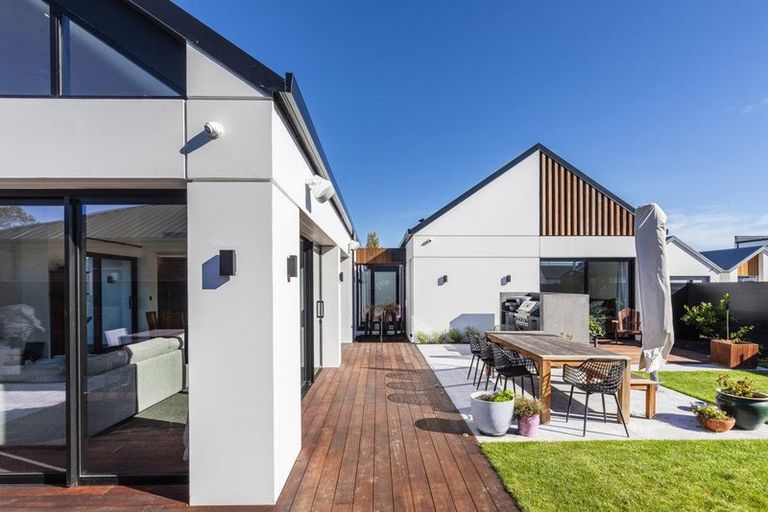 Photo of property in 7 Hobbs Lane, Harewood, Christchurch, 8051