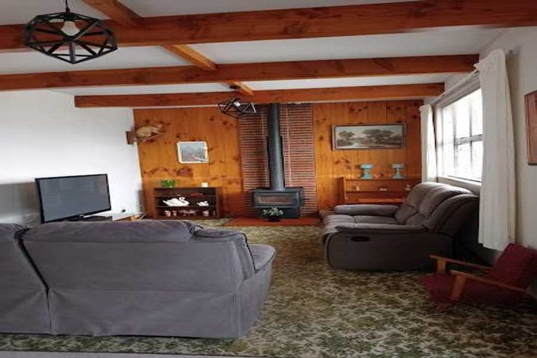 Photo of property in 65 Punga Street, Tangimoana, 4822