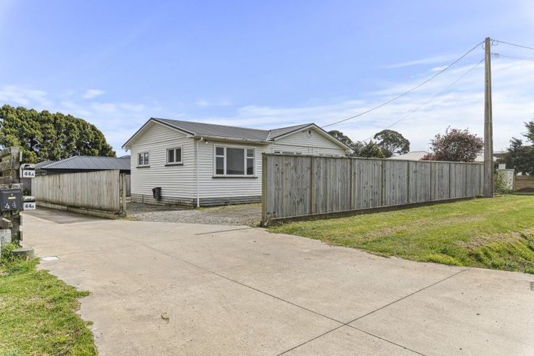 Photo of property in 44 Egmont Road, Waiwhakaiho, New Plymouth, 4312