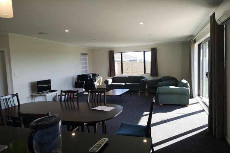 Photo of property in 16 Hehan Close, Cambridge, 3434