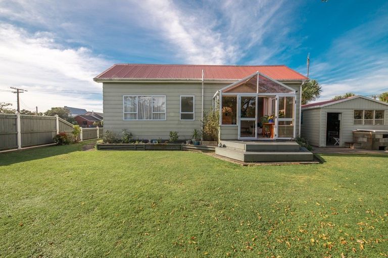 Photo of property in 30 Henley Street, Westport, 7825