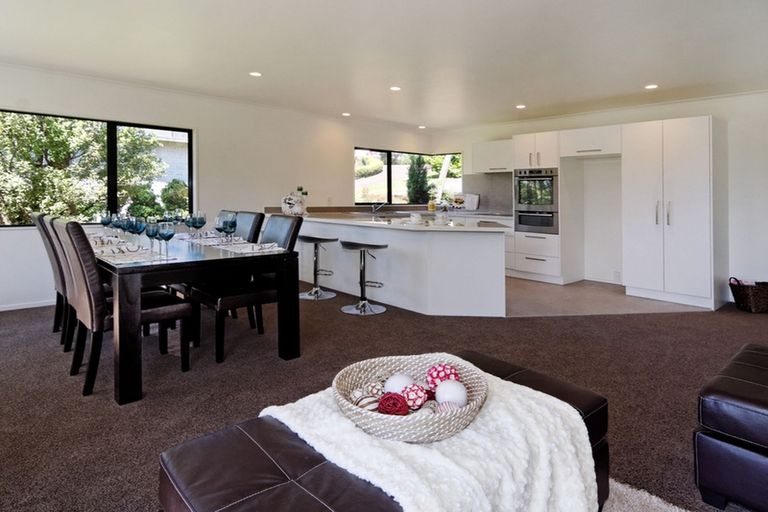 Photo of property in 187a Godley Road, Titirangi, Auckland, 0604