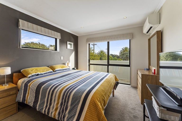 Photo of property in 1 Waiuta Street, Titahi Bay, Porirua, 5022
