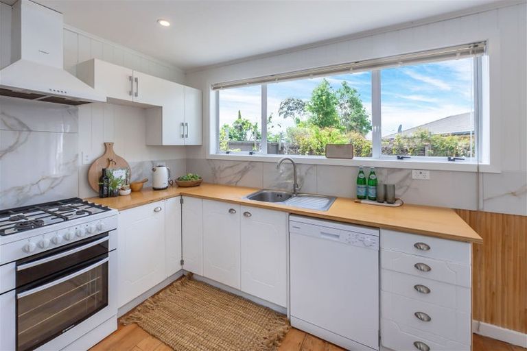 Photo of property in 35 Dampier Street, Woolston, Christchurch, 8023