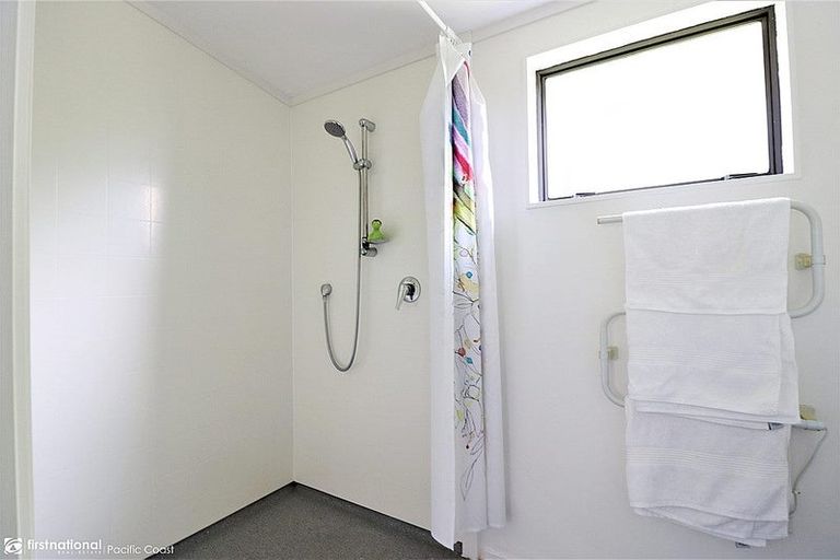Photo of property in 10 Stingray Crescent, Whiritoa, Whangamata, 3691