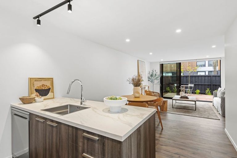 Photo of property in 2/25 Alexandra Street, Richmond, Christchurch, 8013