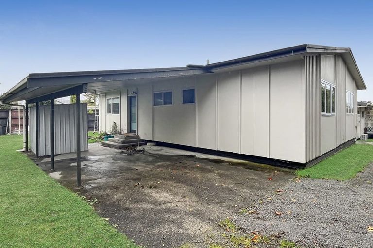 Photo of property in 2 Wembley Place, Richmond Heights, Taupo, 3330