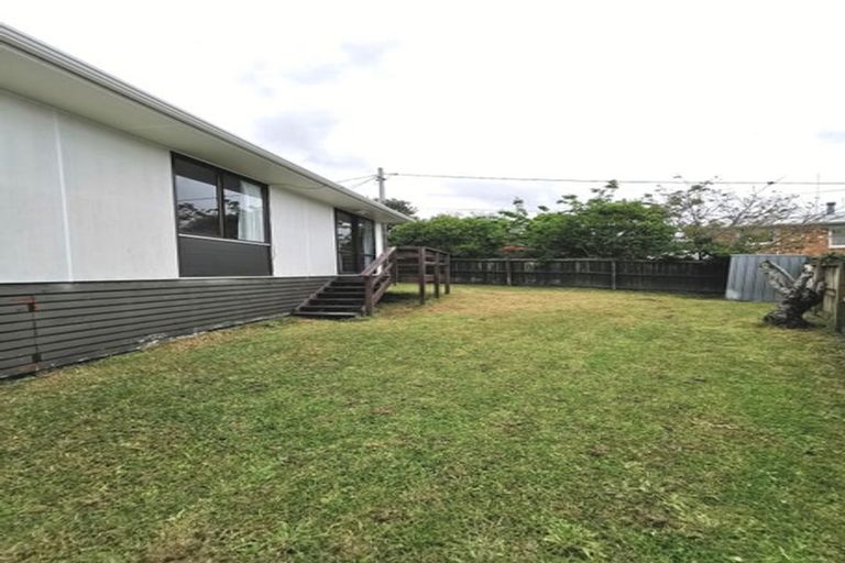 Photo of property in 79a/1 Colwill Road, Massey, Auckland, 0614