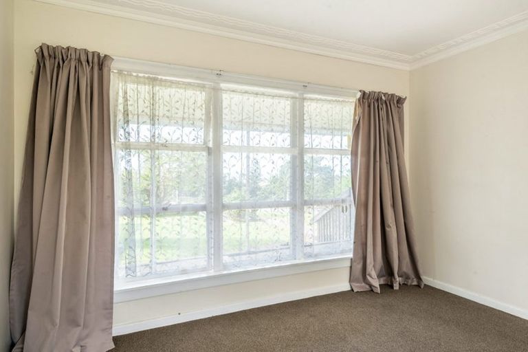Photo of property in 518 Glenfield Road, Bayview, Auckland, 0629