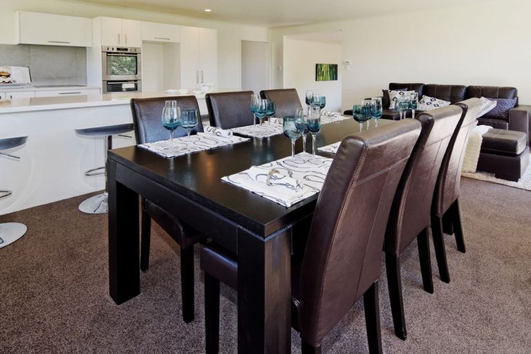 Photo of property in 187a Godley Road, Titirangi, Auckland, 0604