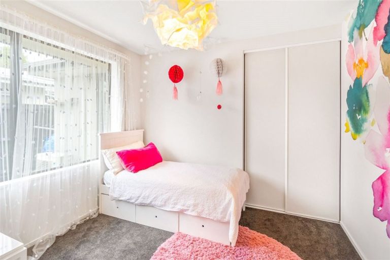 Photo of property in 17 Parkside Crescent, Northwood, Christchurch, 8051