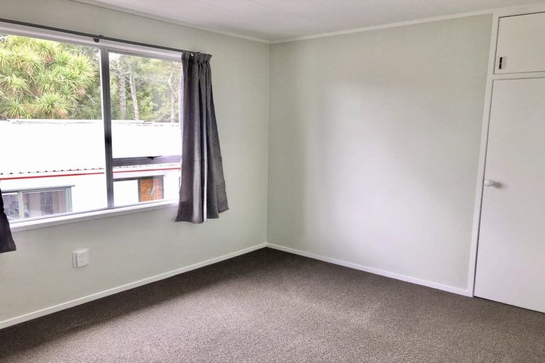 Photo of property in 1/7 Classic Grove, Bayview, Auckland, 0629