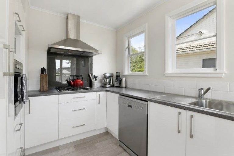 Photo of property in 6 Keys Street, Naenae, Lower Hutt, 5011
