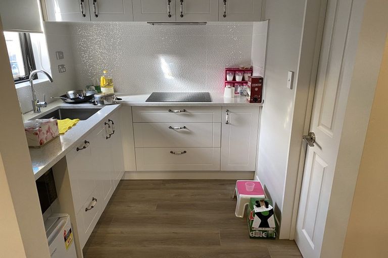 Photo of property in 2 Creggan Crescent, Flat Bush, Auckland, 2019