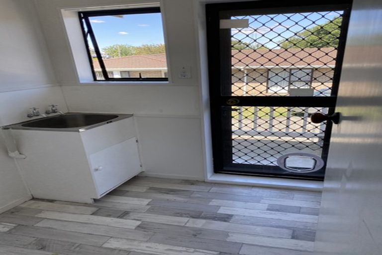 Photo of property in 1/28 Hall Street, Pukekohe, 2120