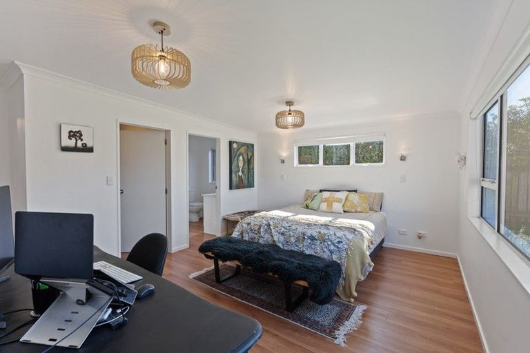 Photo of property in 27 Sarah Street, Waikawa Beach, Levin, 5573