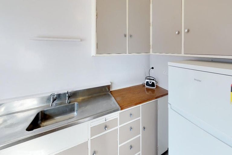 Photo of property in 8 Kiwi Court, Roslyn, Palmerston North, 4414