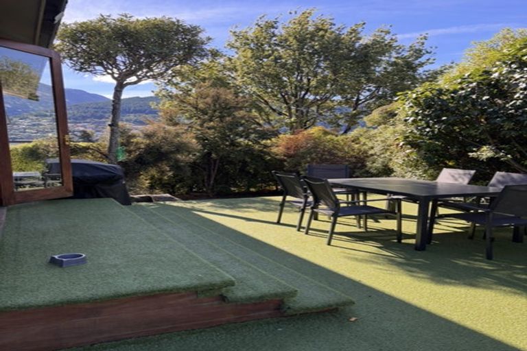 Photo of property in 23 Oregon Drive, Kelvin Heights, Queenstown, 9300