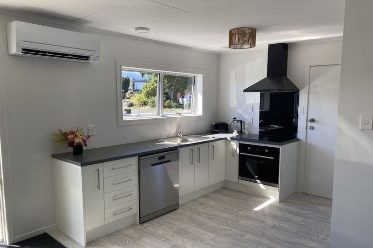 Photo of property in 2/132 Parkers Road, Tahunanui, Nelson, 7011