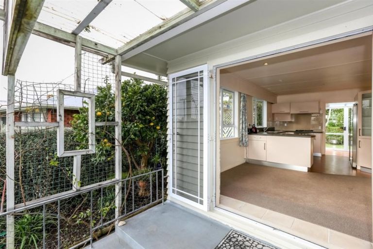 Photo of property in 28 Rosendale Avenue, Spotswood, New Plymouth, 4310
