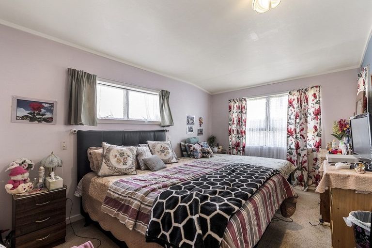 Photo of property in 2/23 James Road, Manurewa, Auckland, 2102