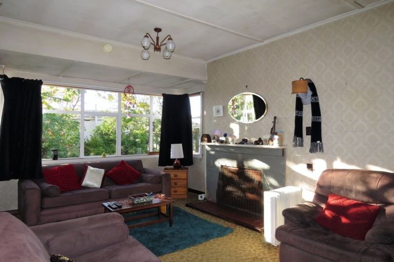 Photo of property in 19 Russell Street, Westport, 7825