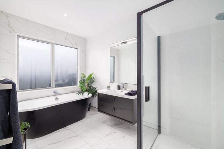 Photo of property in 21a Hawkesbury Avenue, St Albans, Christchurch, 8014