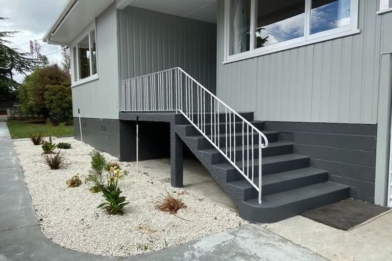 Photo of property in 17a Kereru Street, Henderson, Auckland, 0612