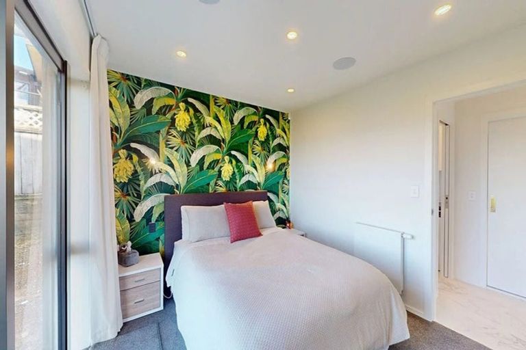 Photo of property in 49 Ashton Fitchett Drive, Brooklyn, Wellington, 6021