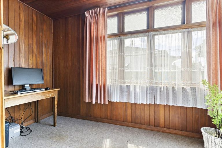 Photo of property in 2 Hacker Street, Masterton, 5810