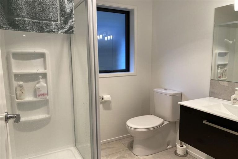 Photo of property in 4 Mooring Close, Whitby, Porirua, 5024