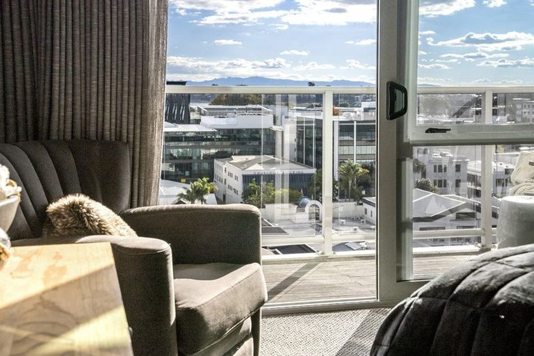 Photo of property in 11/72b Devonport Road, Tauranga, 3110