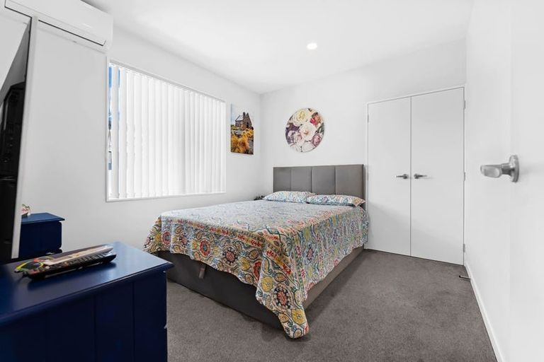 Photo of property in 13 Hollowout Street, Takanini, 2112