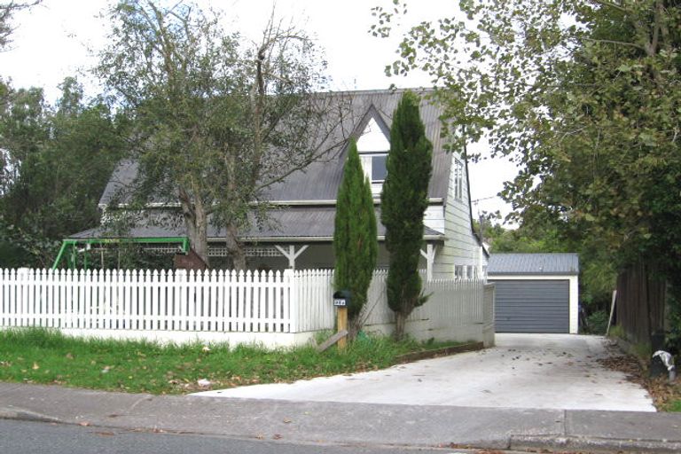 Photo of property in 99 Kemp Road, Massey, Auckland, 0614