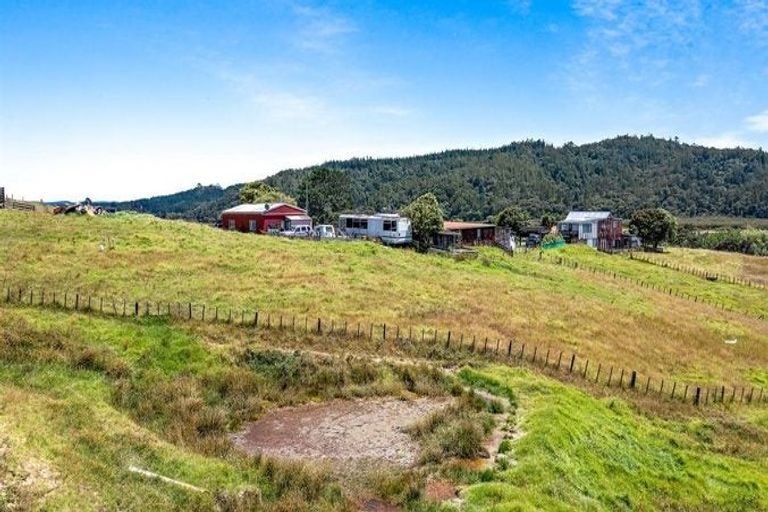 Photo of property in 380 Kaipara Coast Highway, Helensville, Kaukapakapa, 0871