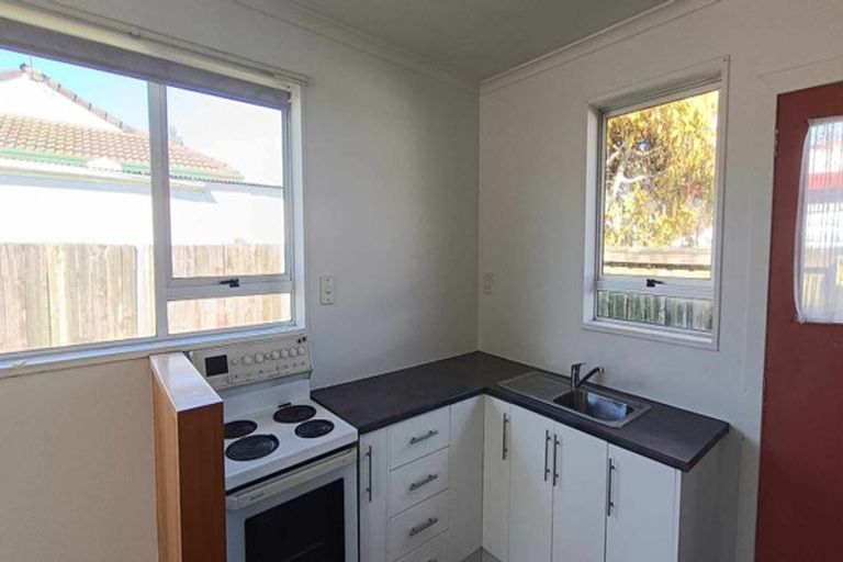 Photo of property in 58 Inwoods Road, Parklands, Christchurch, 8083