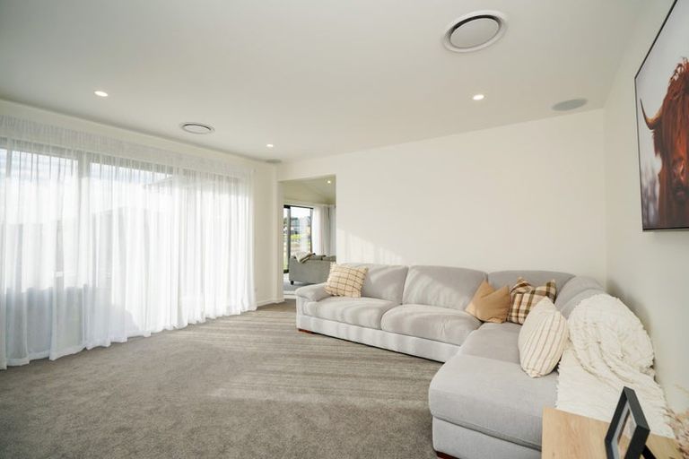 Photo of property in 6 Chatham Rise, Seaward Bush, Invercargill, 9812