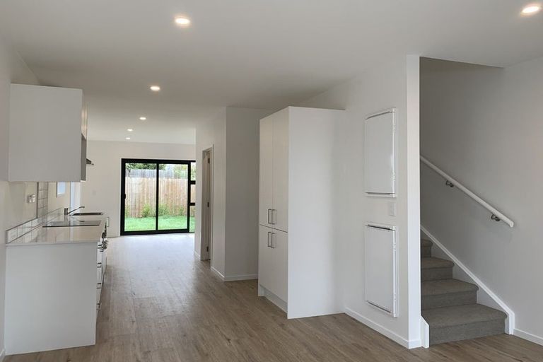 Photo of property in 24 Rauemi Way, Te Atatu South, Auckland, 0610