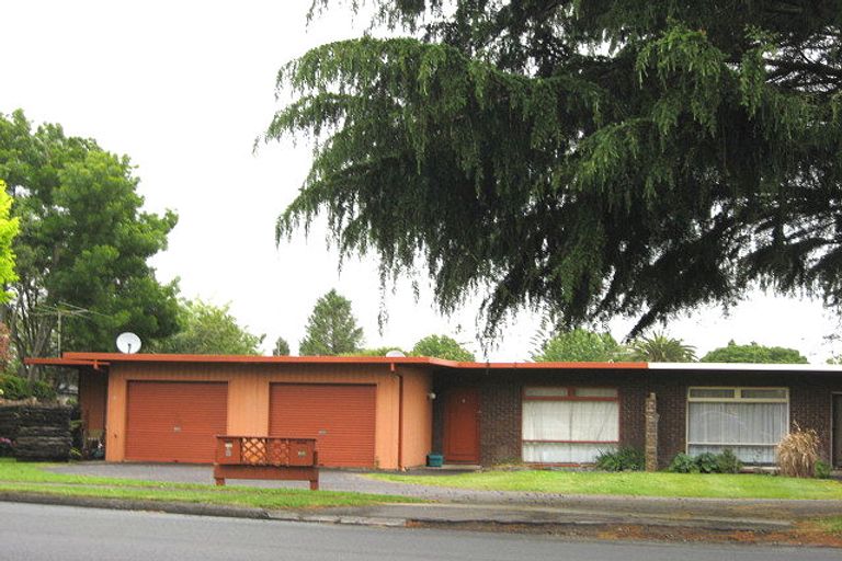 Photo of property in 2/66 Beach Road, Pahurehure, Papakura, 2113